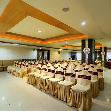 Hotel Sitara Grand Hyderabad Exterior foto