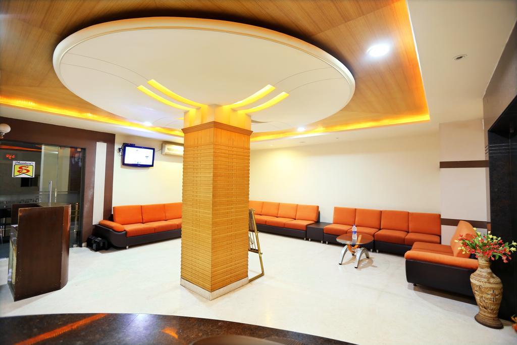 Hotel Sitara Grand Hyderabad Exterior foto