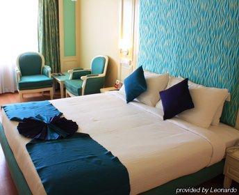 Hotel Sitara Grand Hyderabad Exterior foto
